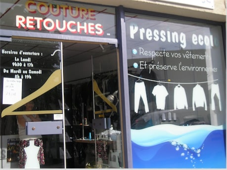 Une boutique de pressing retouche à Auxerre. Association des commerçants du centre ville d' Auxerre